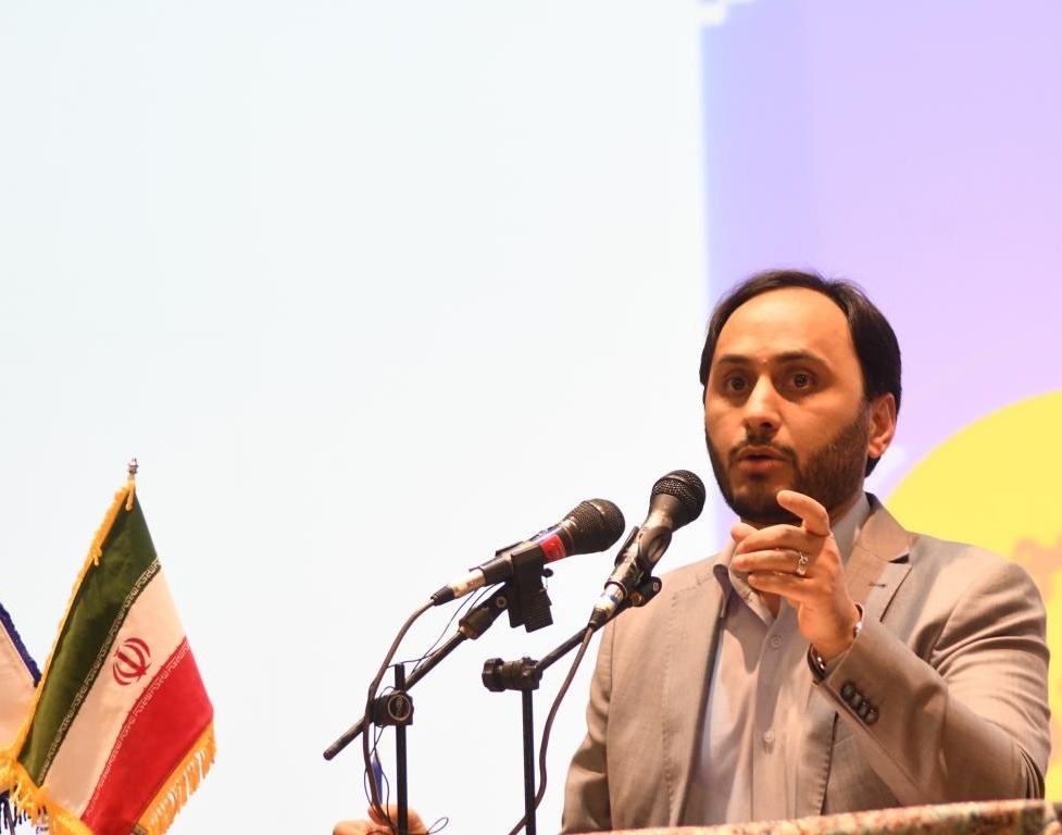 با حضور بیش از 1500 دانشجو؛ گفت و گوی بی واسطه دانشجویان با سخنگوی دولت سیزدهم