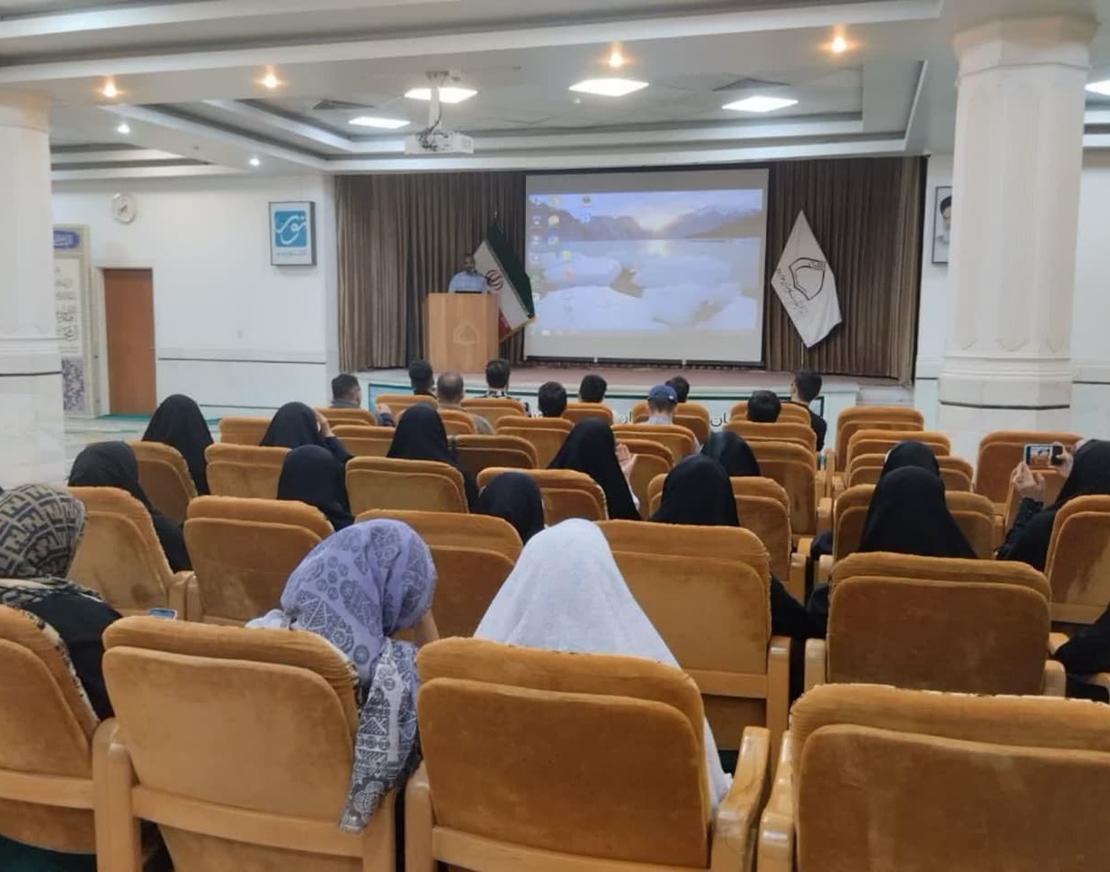 حضور دانشجویان دانشگاه ارومیه در مرکز تحقیقات کامپیوتری علوم اسلامی