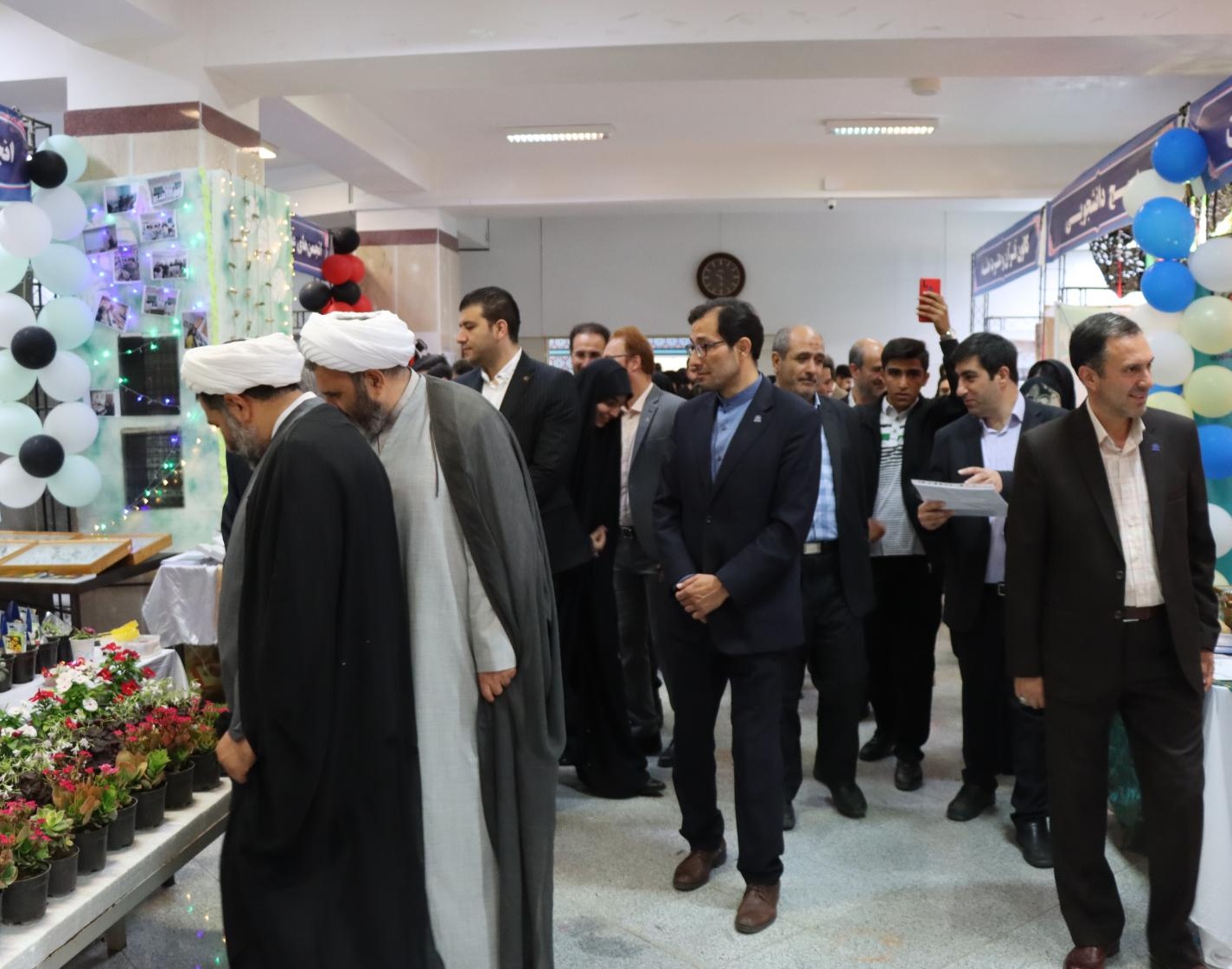 بازدید هیئت رئیسه دانشگاه از ششمین جشنواره درون دانشگاهی رویش - حرکت دانشگاه ارومیه