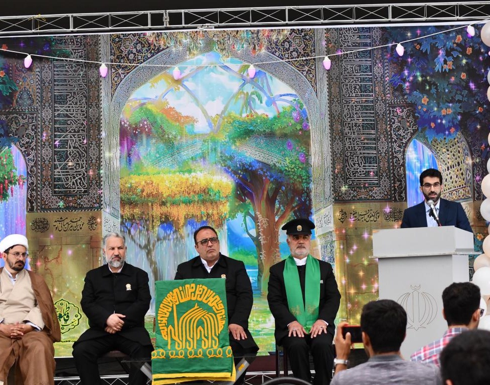 برگزاری جشن میلاد امام رضا (ع) و دهه کرامت با حضور خادمین بارگاه ملکوتی امام رضا (ع) 