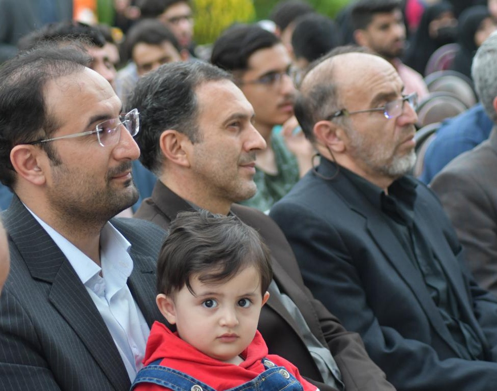 برگزاری جشن میلاد امام رضا (ع) و دهه کرامت با حضور خادمین بارگاه ملکوتی امام رضا (ع) 
