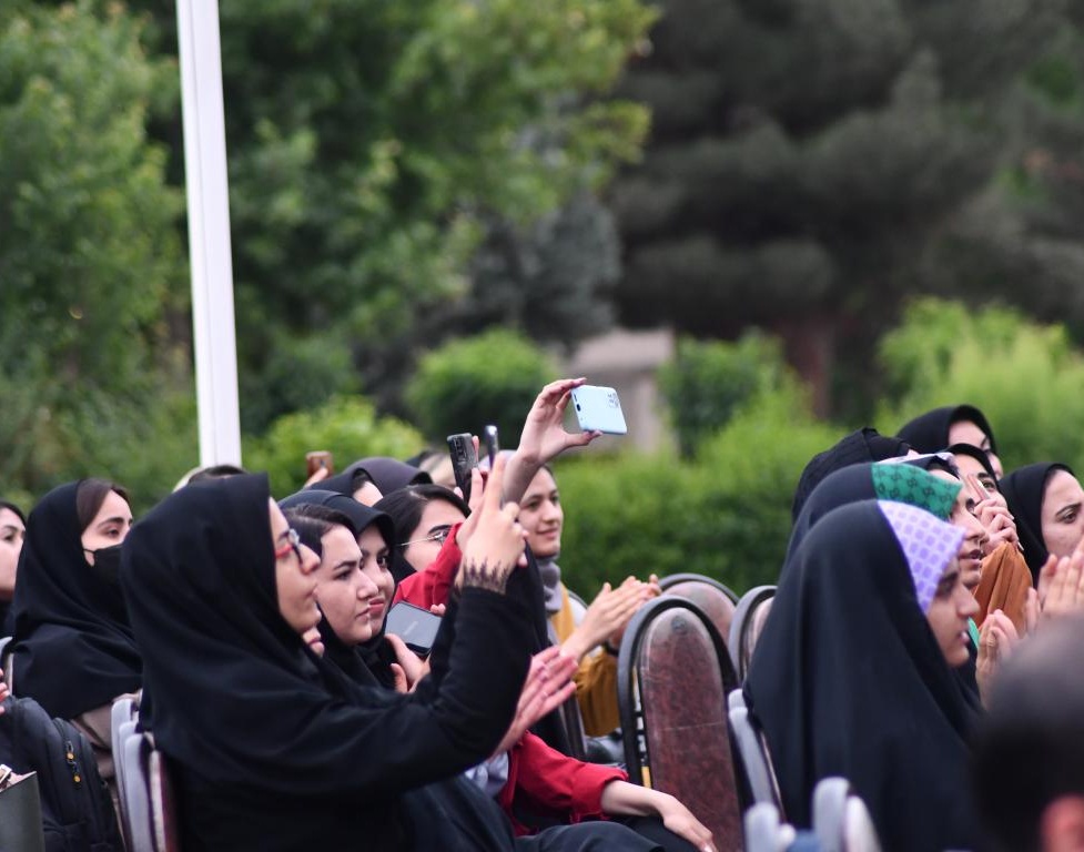 برگزاری جشن میلاد امام رضا (ع) و دهه کرامت با حضور خادمین بارگاه ملکوتی امام رضا (ع) 