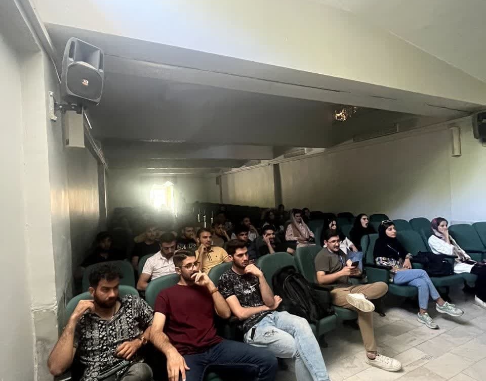 گزارش تصویری پخش زنده بازی ایران - آلمان از سری مسابقات لیگ ملت‌های والیبال