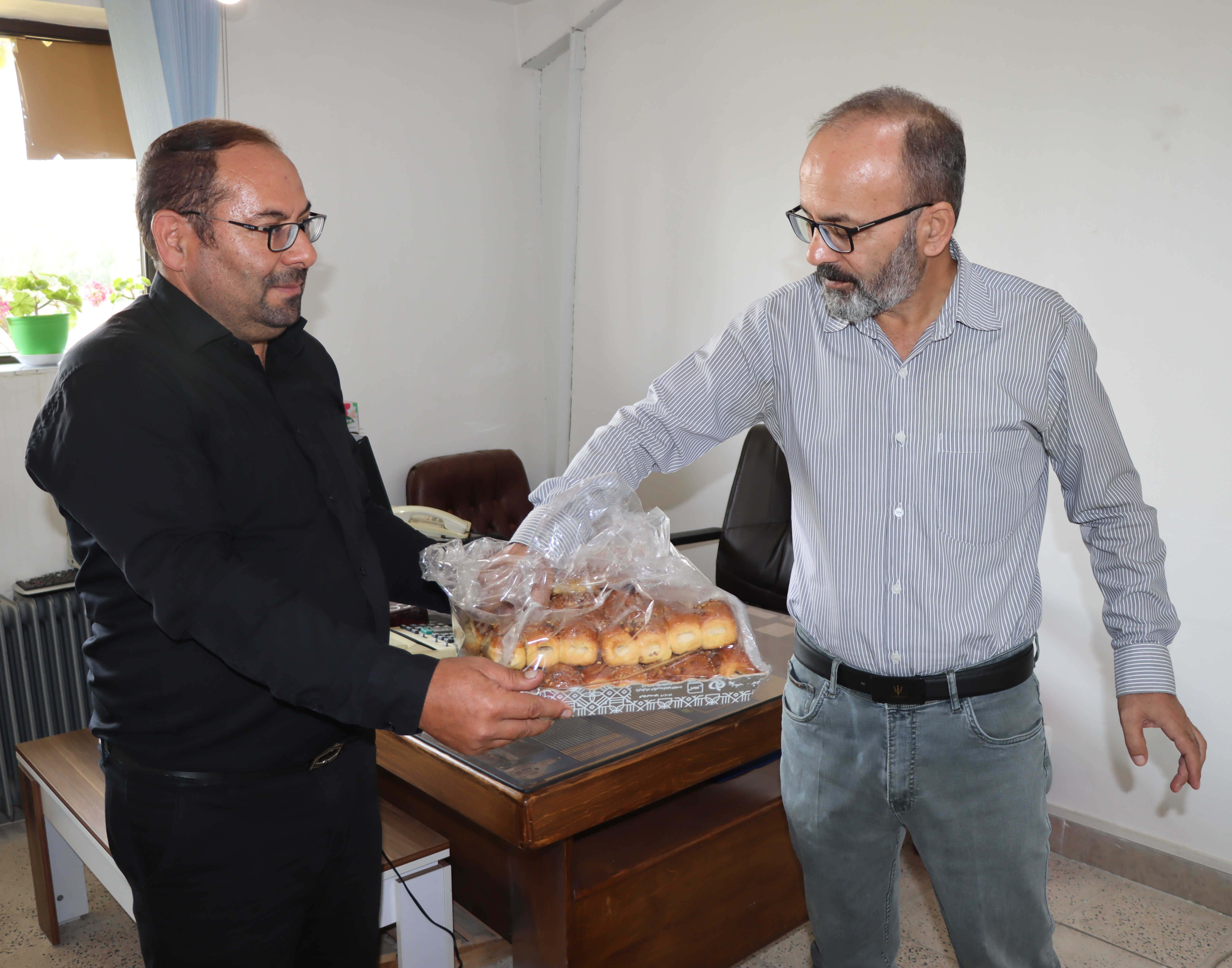 تقدیر مدیر امور دانشجویی دانشگاه از کارکنان حوزه معاونت فرهنگی و دانشجویی به مناسبت روز کارمند