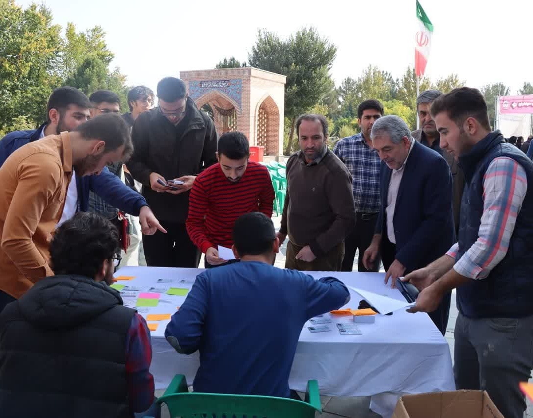 گزارش تصویری ستاد استقبال معاونت فرهنگی و دانشجویی دانشگاه ارومیه از دانشجویان جدیدالورود سال ۱۴۰۲ 