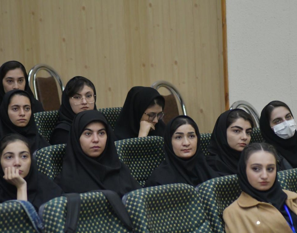 مراسم معارفه دانشجویان جدید الورود دانشکده های علوم، فنی مهندسی و برق و کامپیوتر برگزار شد