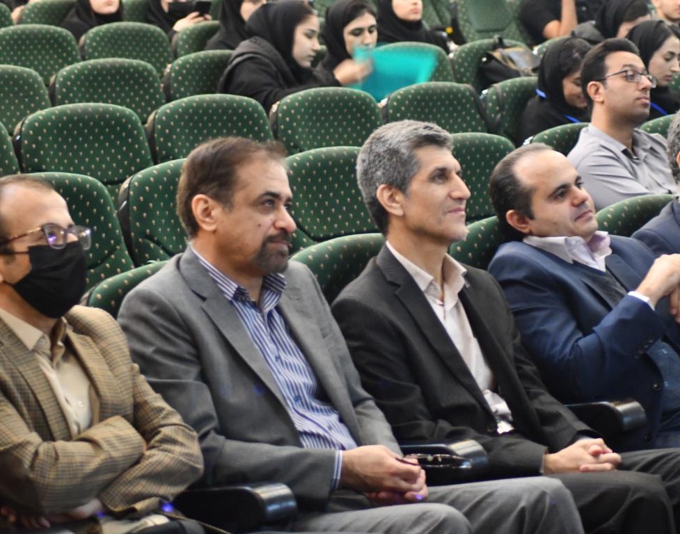 مراسم معارفه دانشجویان جدید الورود دانشکده های علوم، فنی مهندسی و برق و کامپیوتر برگزار شد