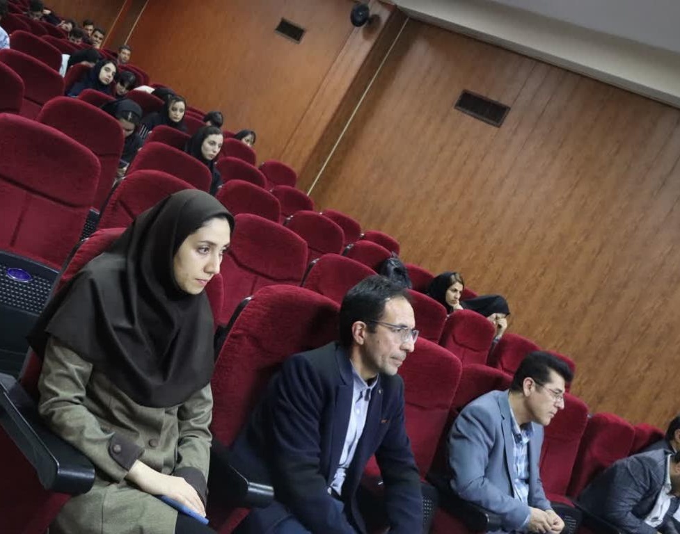 مراسم معارفه دانشجویان نو ورود سال 1402 در دانشكده دامپزشكي برگزار شد