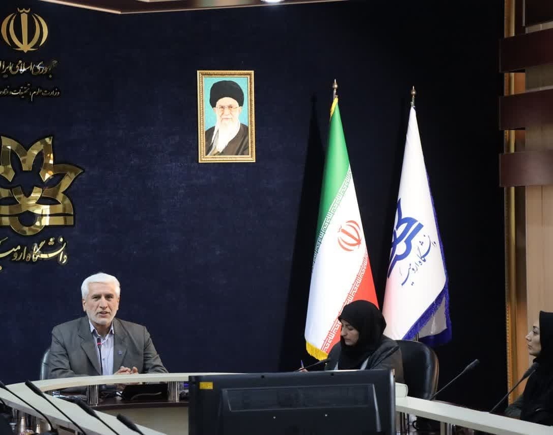 نشست بررسی مسائل بانوان دانشگاهی در حوزه اداری