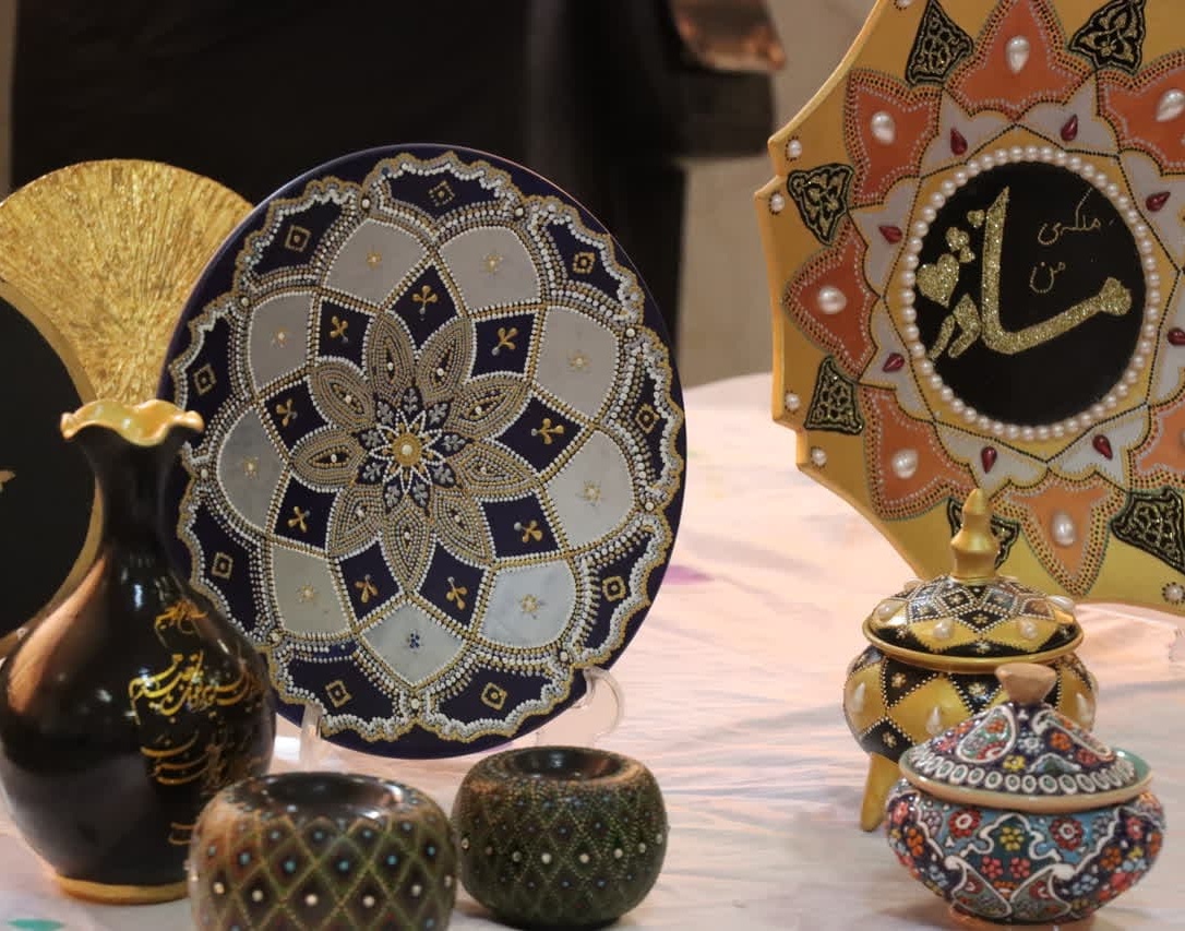 گزارش مراسم افتتاحیه جشنواره فروش و نمایشگاه صنایع دستی و آثار هنری دانشگاه ارومیه