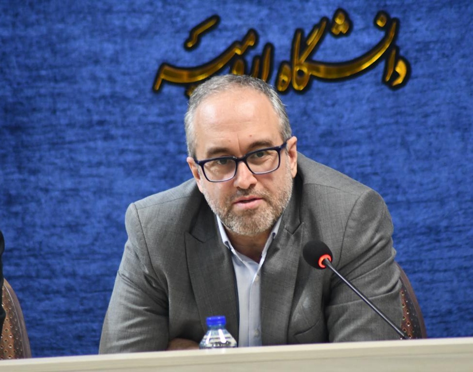 نشست صمیمی مدیرکل سیاست‌گذاری، برنامه‌ریزی و توسعه فناوری وزارت علوم با دبیران انجمن‌های علمی دانشجویی دانشگاه ارومیه
