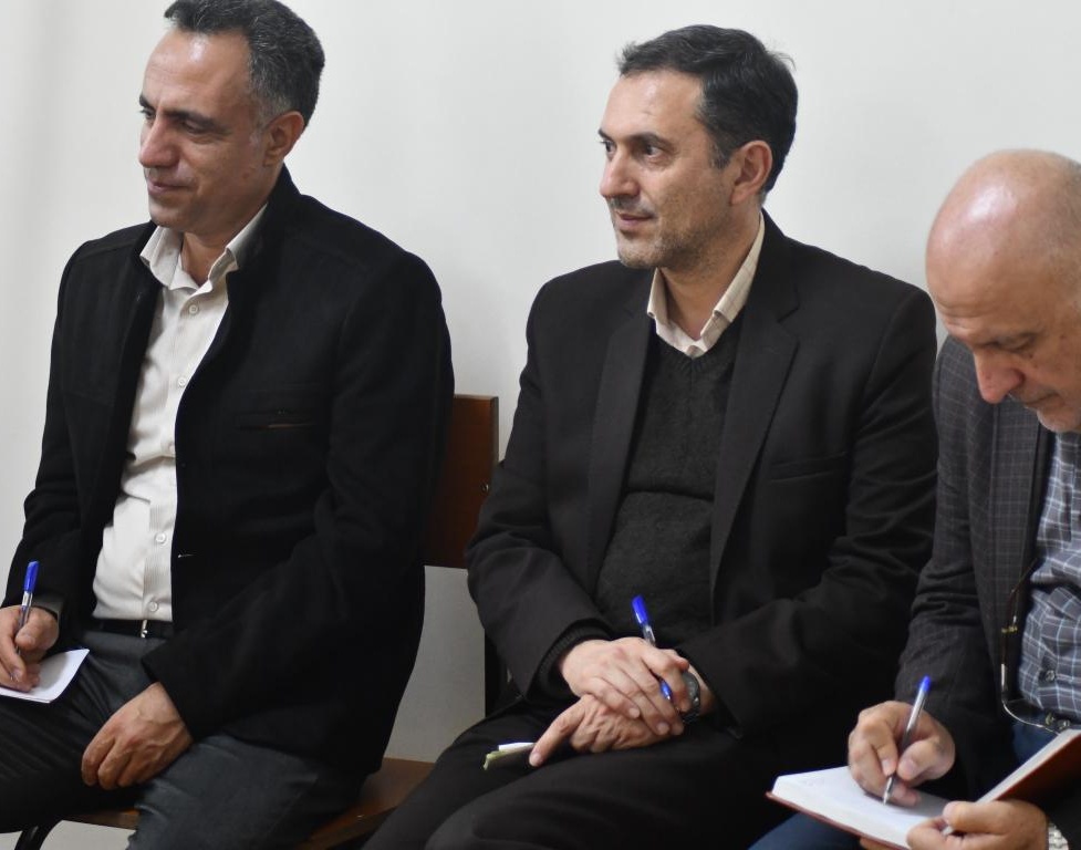 نشست صمیمی مدیران دانشگاه ارومیه با دانشجویان در خوابگاه پسران تا پاسی از نیمه شب