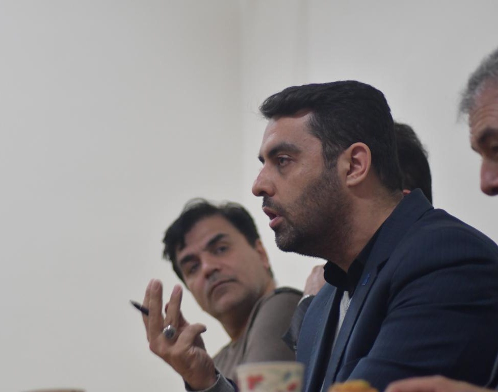 نشست صمیمی مدیران دانشگاه ارومیه با دانشجویان در خوابگاه پسران تا پاسی از نیمه شب