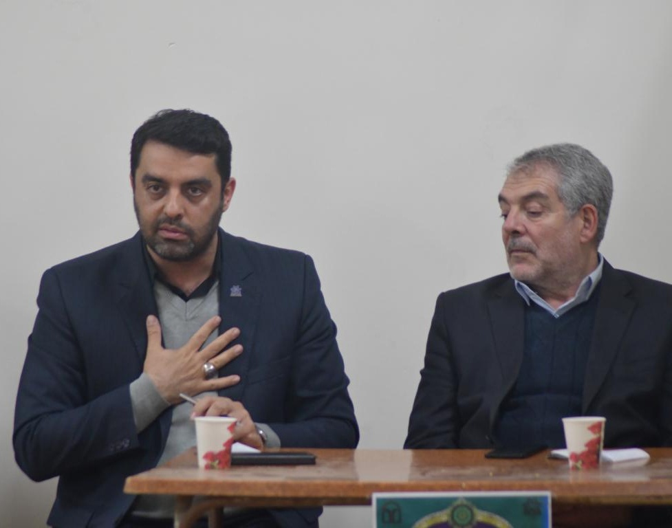 نشست صمیمی مدیران دانشگاه ارومیه با دانشجویان در خوابگاه پسران تا پاسی از نیمه شب