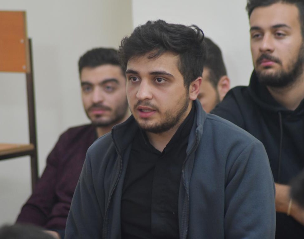 نشست صمیمی مدیران دانشگاه ارومیه با دانشجویان در خوابگاه پسران تا پاسی از نیمه شب