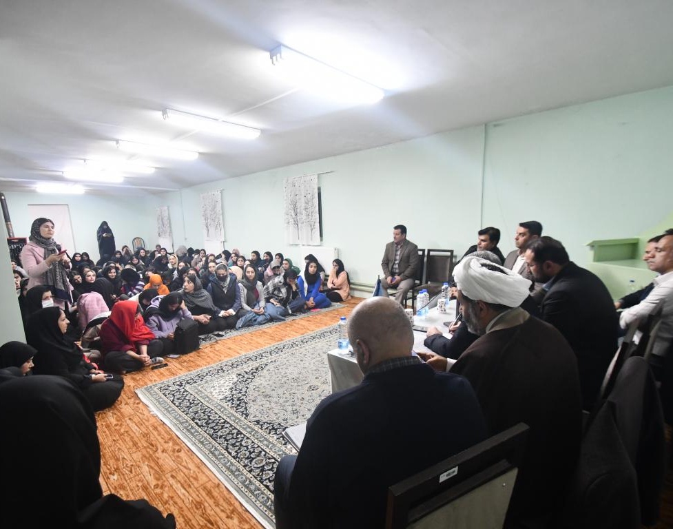 نشست و دیدار مدیران دانشگاه ارومیه با دانشجویان دختر به مناسبت روز دانشجو 