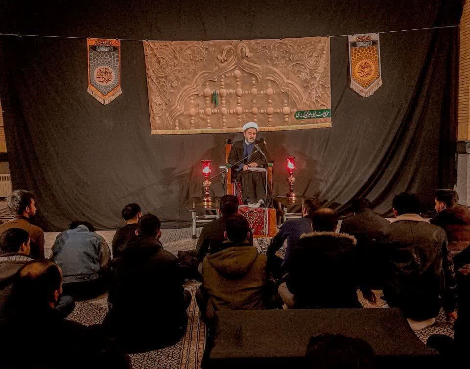 گزارش تصویری مراسم عزاداری سالروز شهادت حضرت فاطمه زهرا (س) در دانشگاه اروميه  متبرک به پيكر شهيد تازه تفحص شده