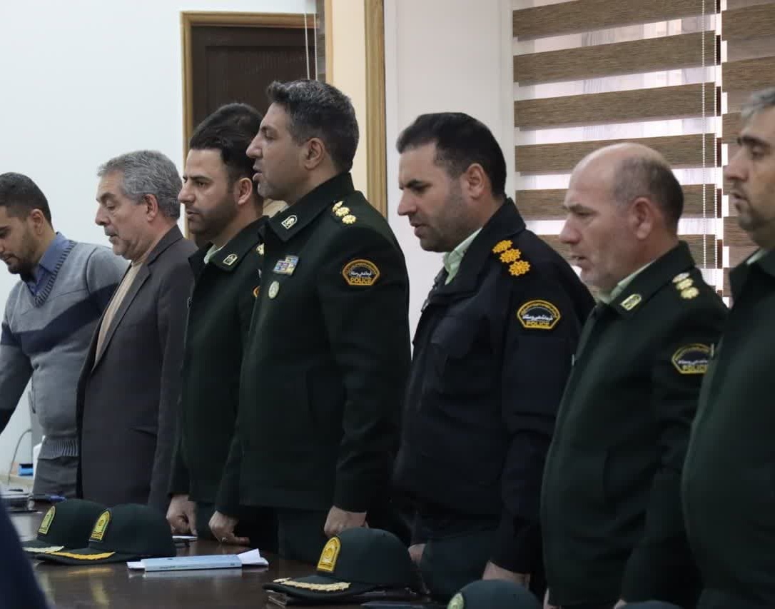 گزارش برگزاری نشست بررسی تحولات اجتماعی با تأکید بر جنگ شناختی-جنگ ترکیبی با حضور فرمانده انتظامی استان آذربایجان غربی سردار دکتر رحیم جهانبخش در تاریخ ۲۷ آذرماه ۱۴۰۲