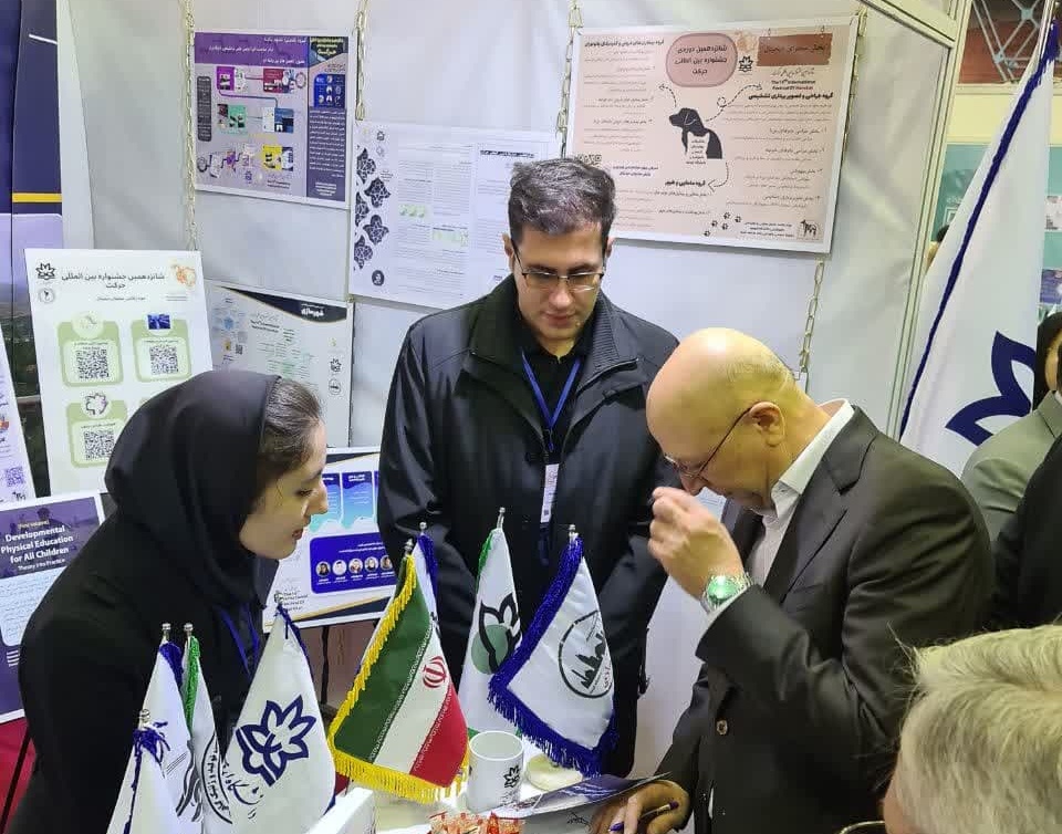 حضور انجمن‌های علمی دانشجویی دانشگاه ارومیه در شانزدهمین جشنواره بین‌المللی حرکت و کسب رتبه شایسته تقدیر در دو محور توسط یکی از انجمن‌های علمی دانشجویی دانشگاه ارومیه