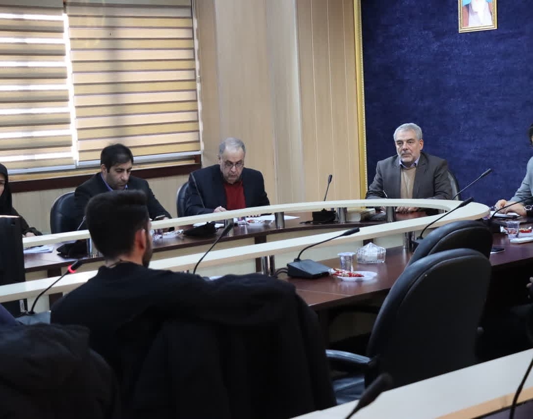 برگزاری جلسه‌ بین دبیران و نمایندگان انجمن‌های علمی‌دانشجویی با هیئت‌رئیسۀ دانشگاه ارومیه