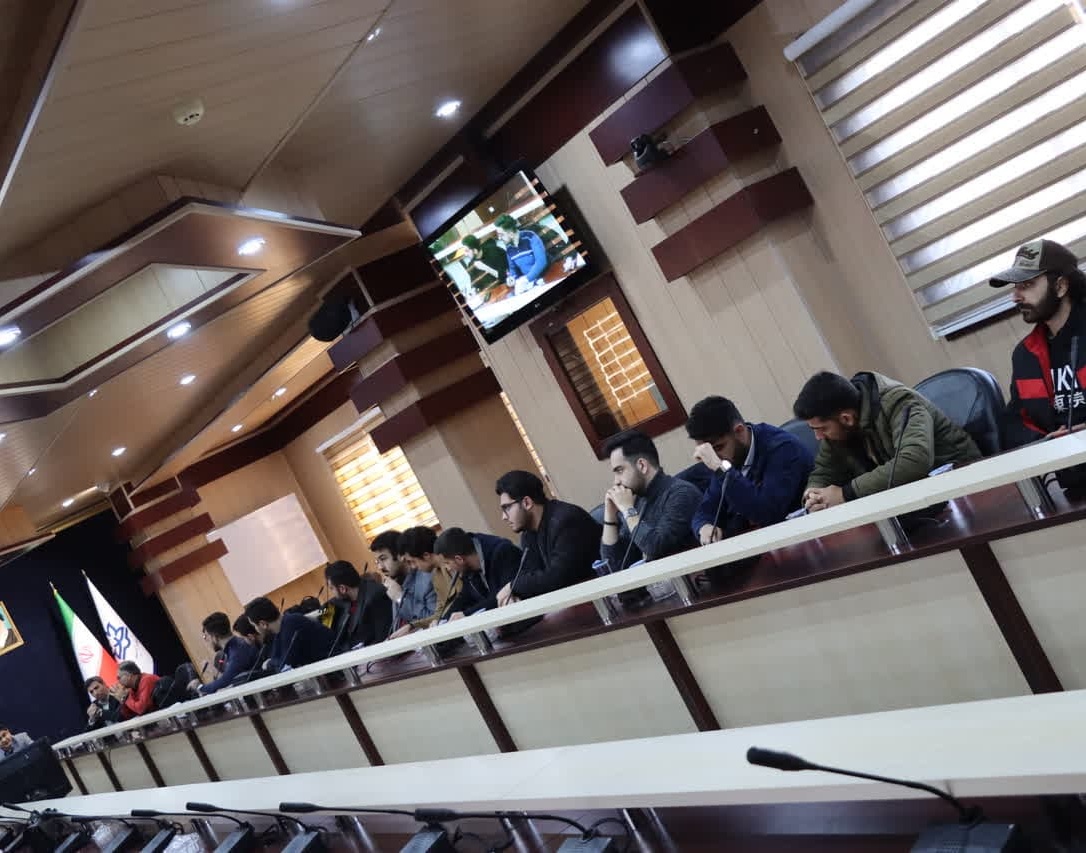 برگزاری جلسه‌ بین دبیران و نمایندگان انجمن‌های علمی‌دانشجویی با هیئت‌رئیسۀ دانشگاه ارومیه