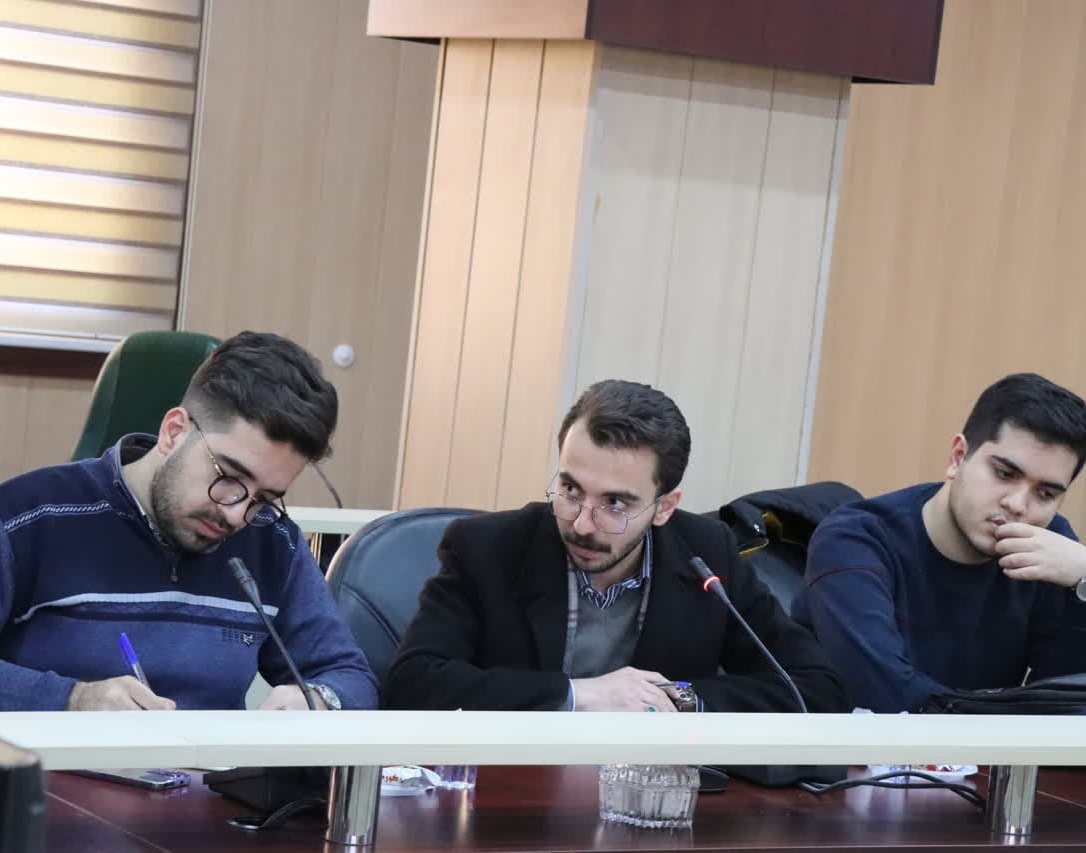برگزاری جلسه‌ بین دبیران و نمایندگان انجمن‌های علمی‌دانشجویی با هیئت‌رئیسۀ دانشگاه ارومیه