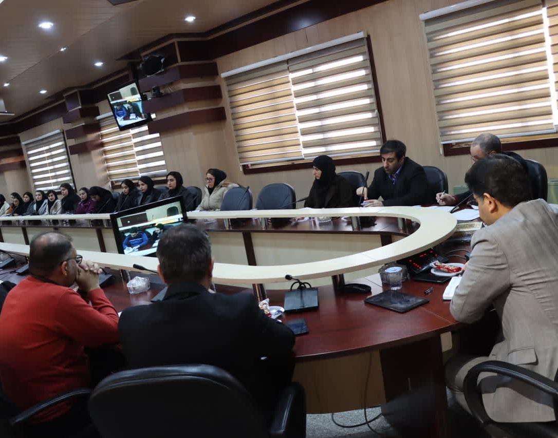 برگزاری جلسه‌ بین دبیران و نمایندگان انجمن‌های علمی‌دانشجویی با هیئت‌رئیسۀ دانشگاه ارومیه