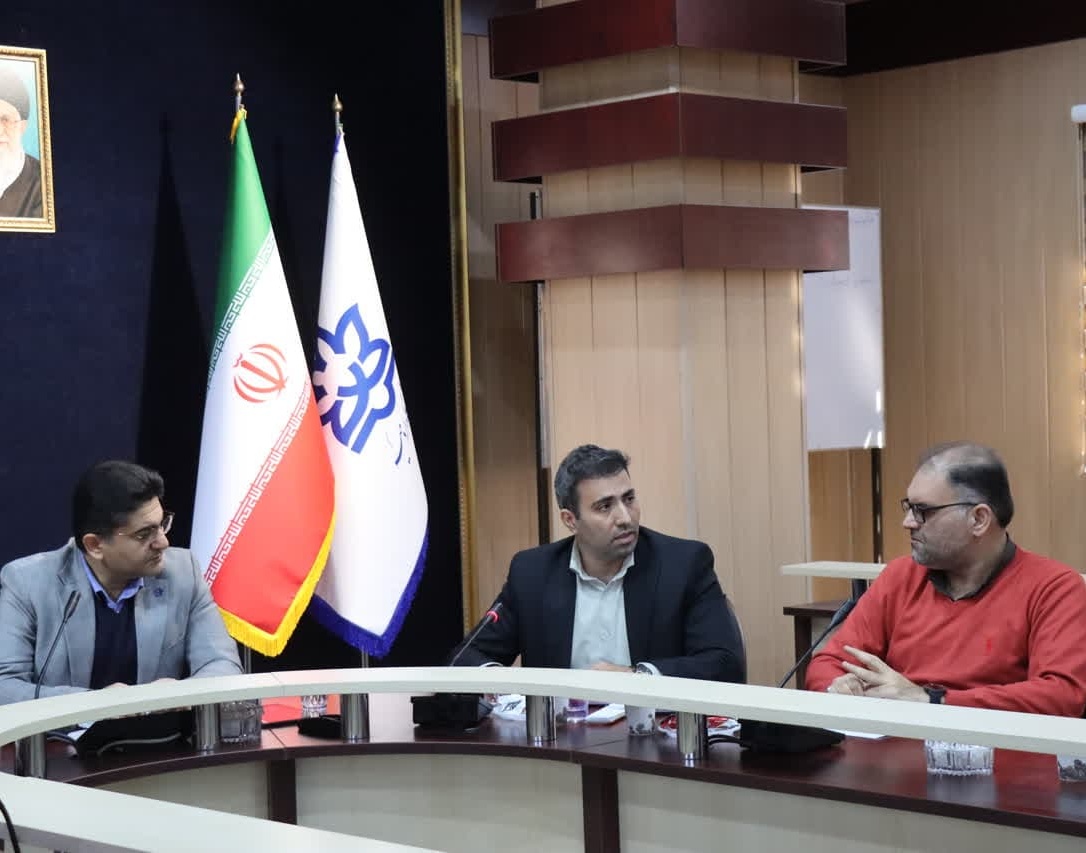 برگزاری جلسه‌ بین دبیران و نمایندگان انجمن‌های علمی‌دانشجویی با هیئت‌رئیسۀ دانشگاه ارومیه