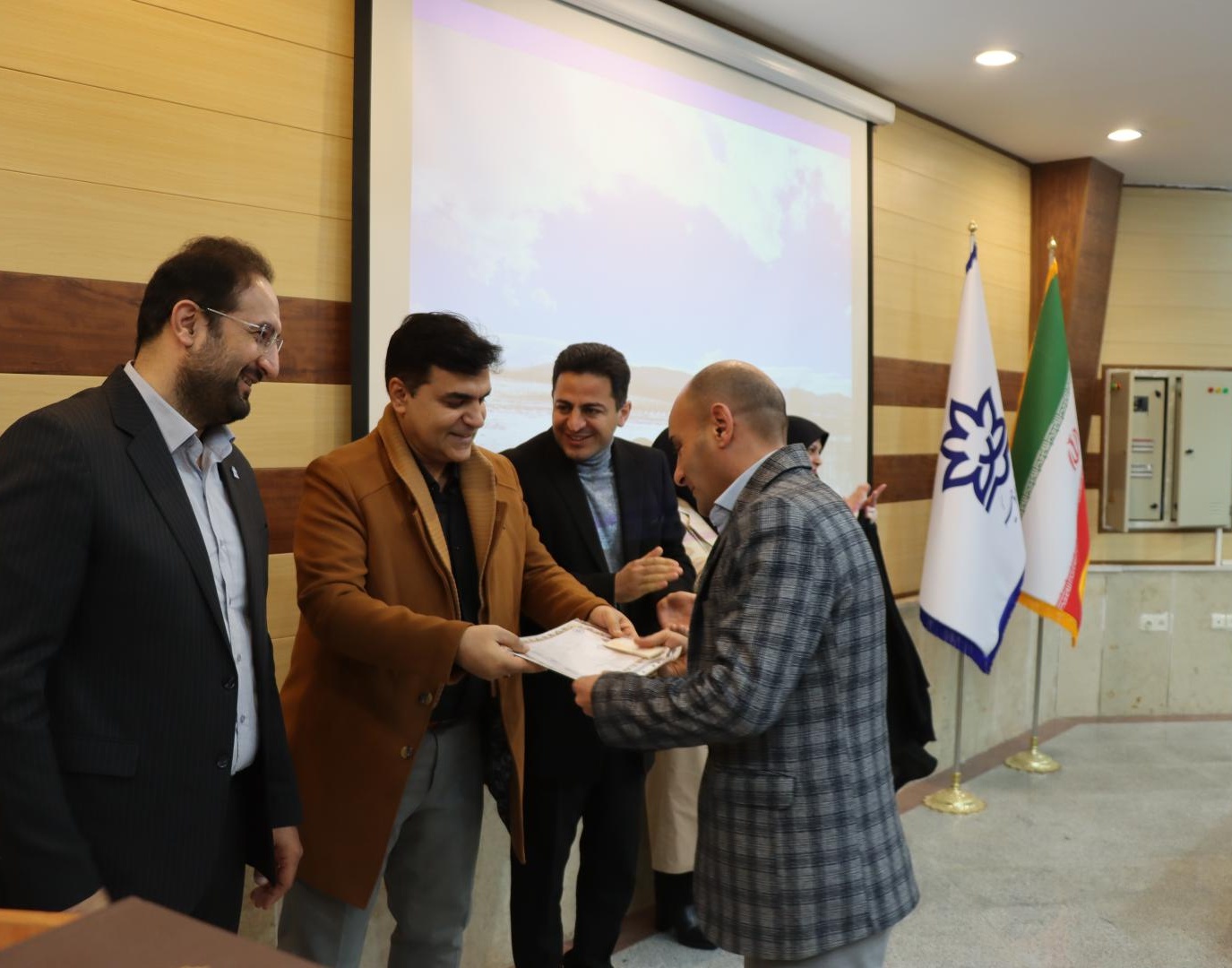تجلیل از کارکنان حوزه مدیریت امور دانشجویی دانشگاه ارومیه
