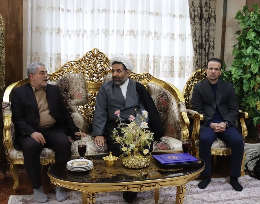 گزارش تصویری دیدار با خانم جعفرزاده (مادر، همسر و فرزند شهید)