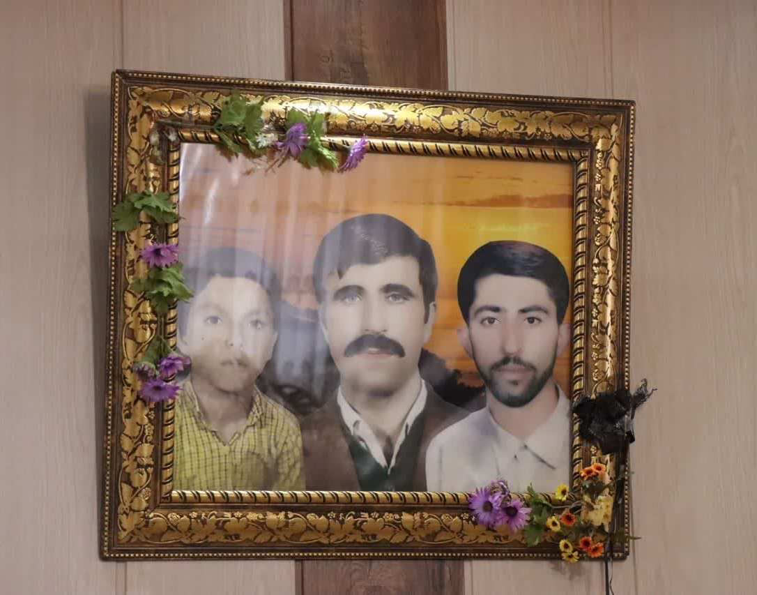 گزارش تصویری دیدار با خانم جعفرزاده (مادر، همسر و فرزند شهید)