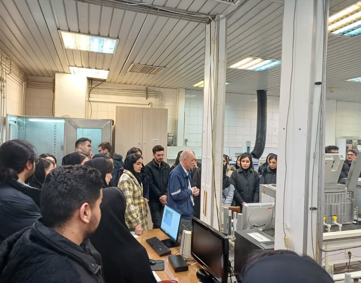 بازدید علمی - آموزشی یک روزه ای انجمن علمی دانشجویی شیمی از پتروشیمی تبریز 