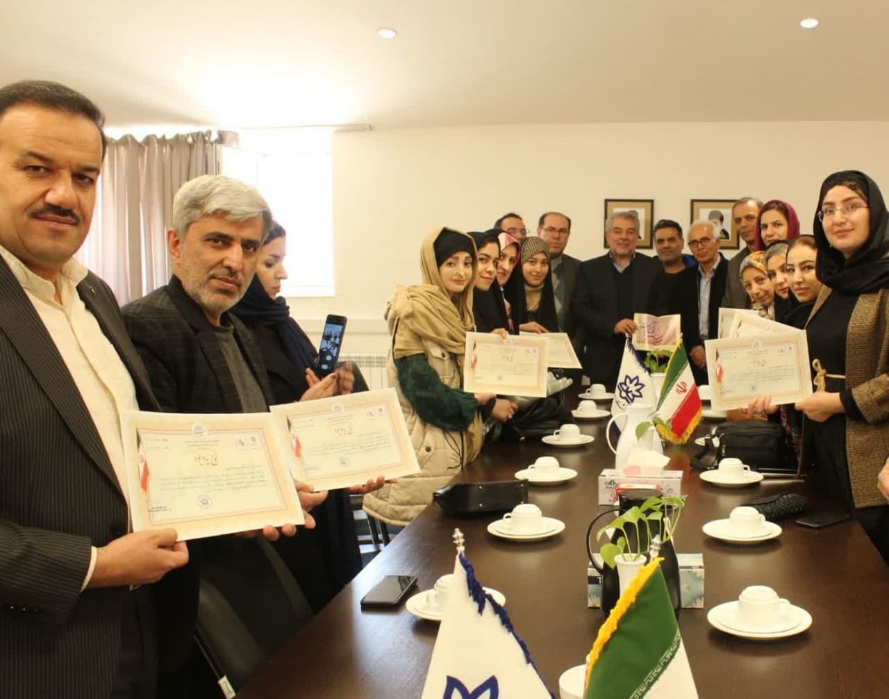 گزارش تصویری از اختتامیه "نمایشگاه آثار خوشنویسی و نقاشی خط "نون و القلم"