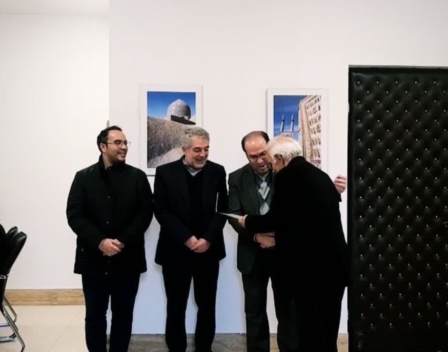 گزارش تصویری از اختتامیه "نمایشگاه آثار خوشنویسی و نقاشی خط "نون و القلم"
