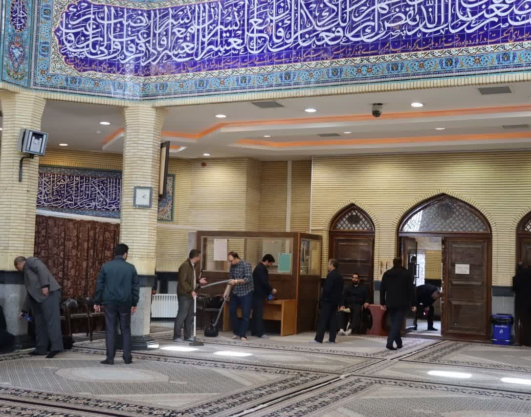 مراسم استقبال از ماه مبارک رمضان و غبارروبی مسجد دانشگاه ارومیه
