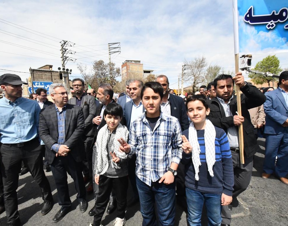 حضور پرشور دانشگاهیان دانشگاه ارومیه در راهپیمایی روز قدس