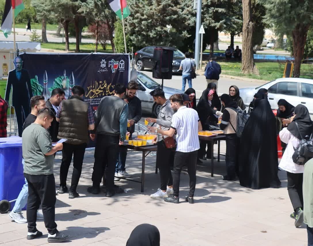 جشن دانشگاهیان دانشگاه ارومیه در پی حملات موشکی جمهوری اسلامی ایران توسط سپاه پاسداران انقلاب اسلامی + کلیپ