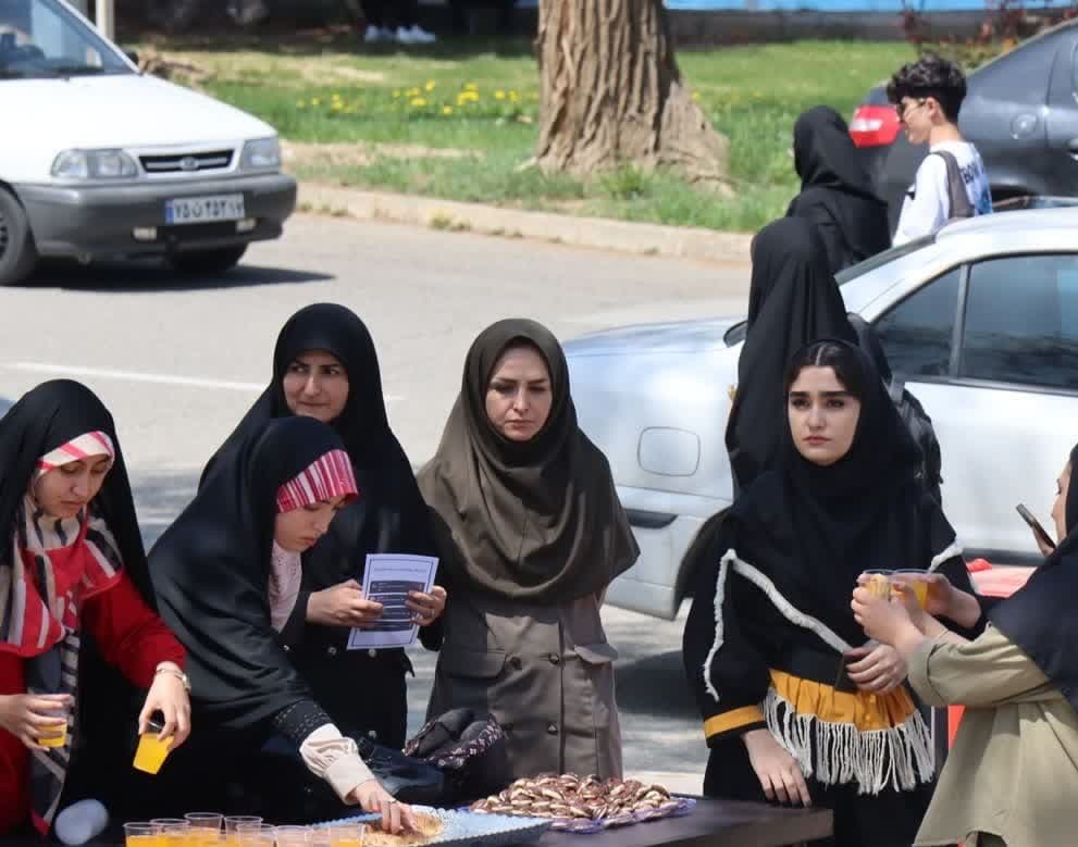 جشن دانشگاهیان دانشگاه ارومیه در پی حملات موشکی جمهوری اسلامی ایران توسط سپاه پاسداران انقلاب اسلامی + کلیپ