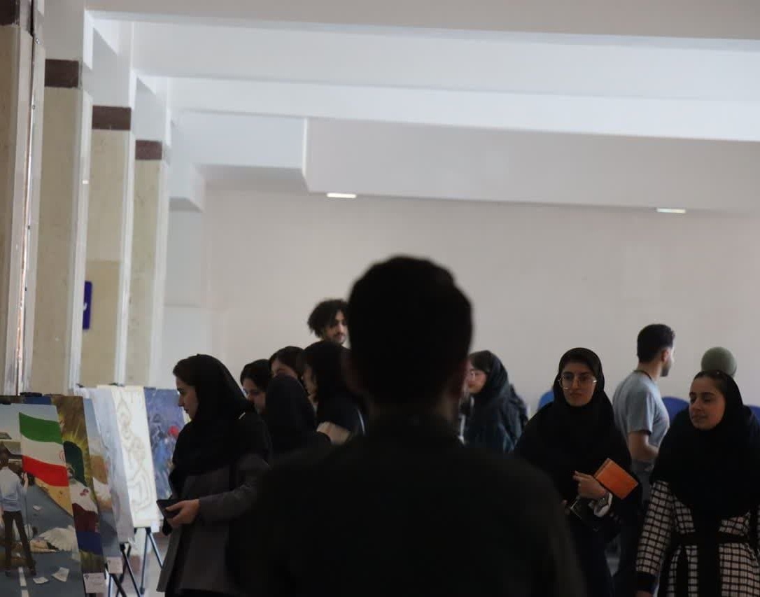 نـمایشگاه نقاشـی با موضوع ایــثــار
