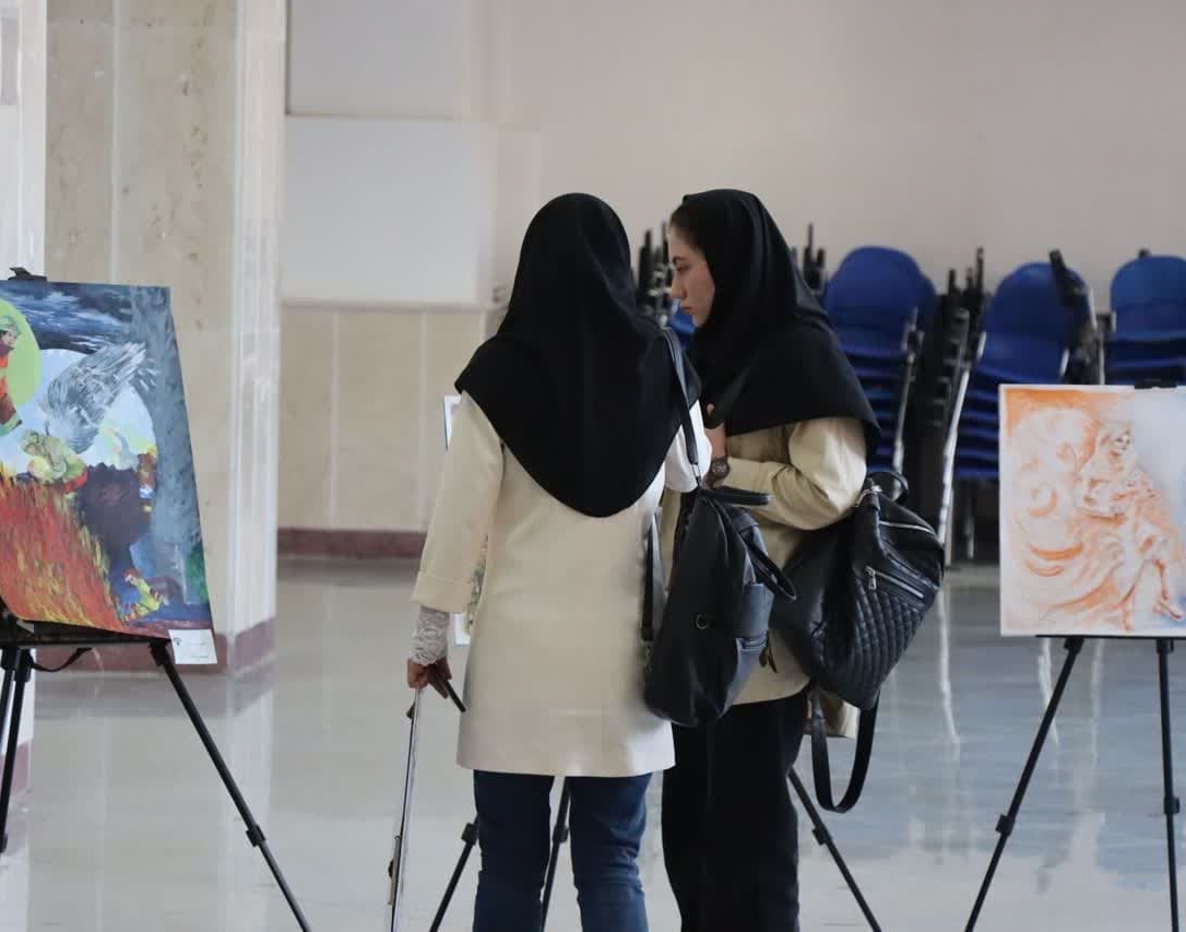 نـمایشگاه نقاشـی با موضوع ایــثــار