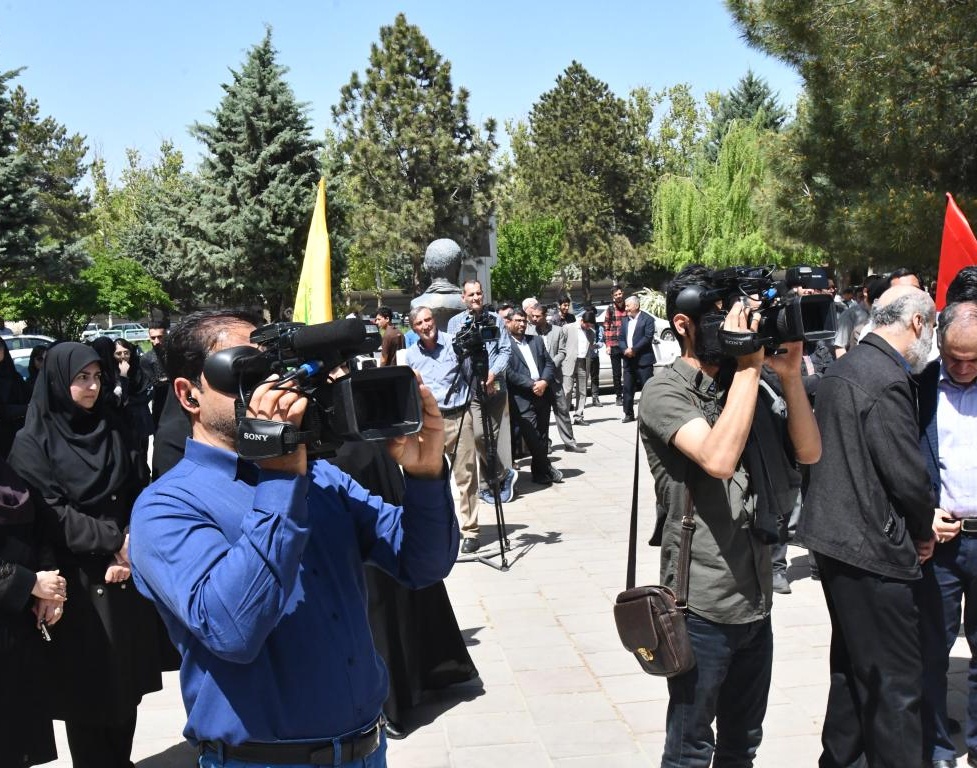 تجمع دانشگاهیان دانشگاه ارومیه در حمایت از دانشگاهیان معترض آمریکا و اروپا نسبت به نسل کشی و جنایات رژیم صهیونیستی (+فیلم)