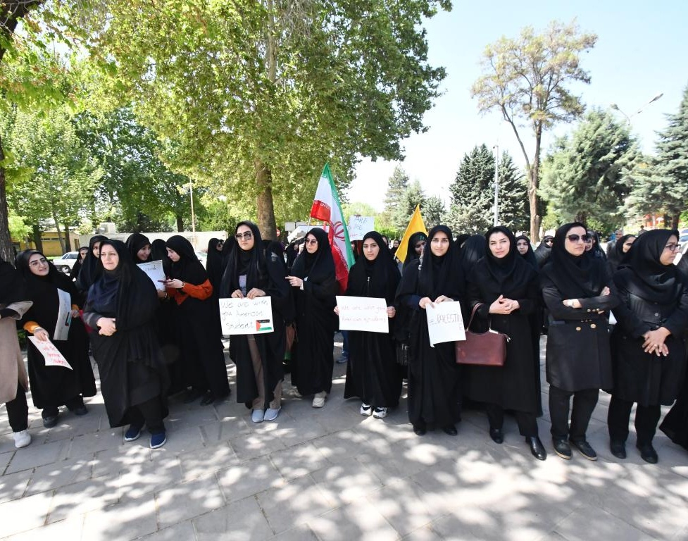 تجمع دانشگاهیان دانشگاه ارومیه در حمایت از دانشگاهیان معترض آمریکا و اروپا نسبت به نسل کشی و جنایات رژیم صهیونیستی (+فیلم)