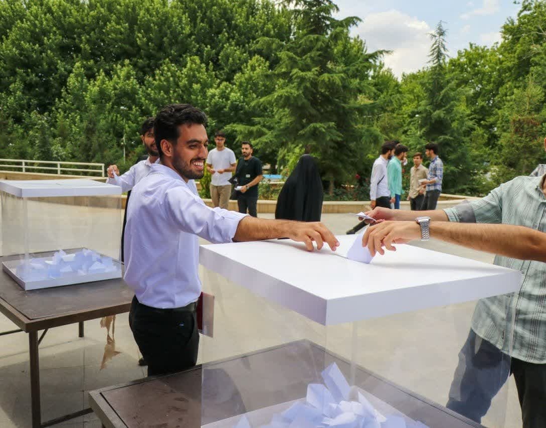 دانشگاه در ایام انتخابات " مناظره ستادهای دانشجویی"