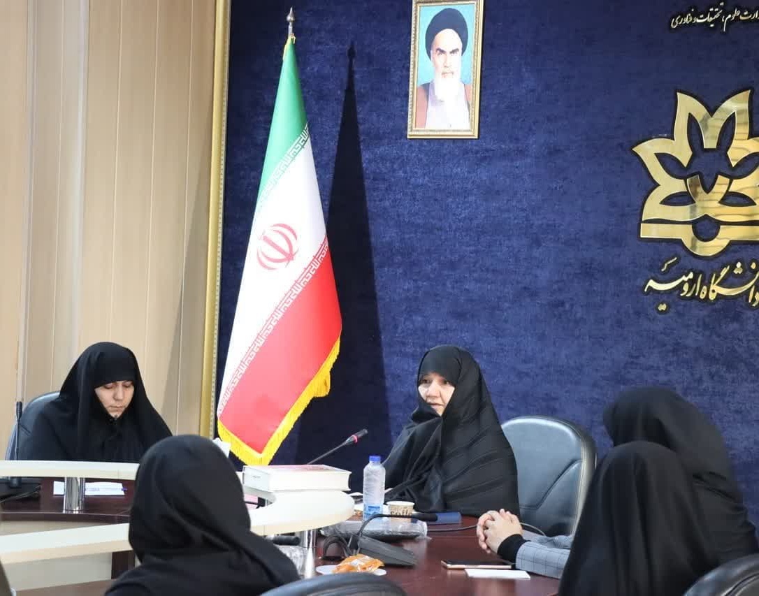 نشست بانوان دانشگاهی با عنوان «نقش‌آفرینی زنان در شکوفایی تمدن اسلامی» با حضور سرکار خانم دکتر جهانی برگزار شد 