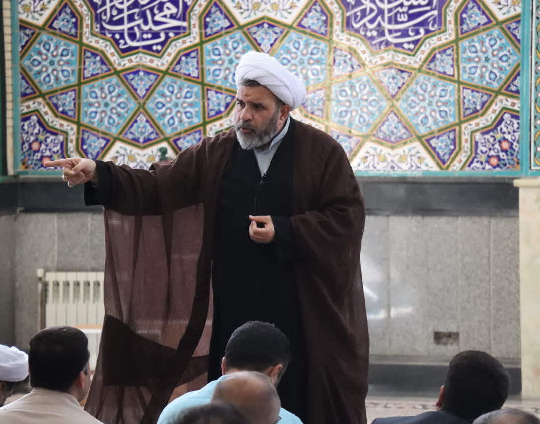 مراسم غبارروبی مزار شهدا دانشگاه همزمان با اعلام انزجار از جنایات رژیم صهیونیستی برگزار شد.