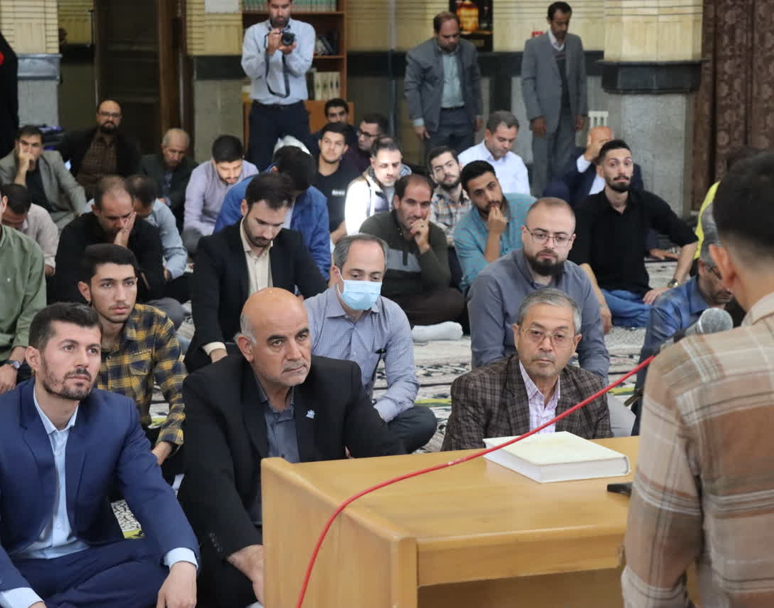 مراسم غبارروبی مزار شهدا دانشگاه همزمان با اعلام انزجار از جنایات رژیم صهیونیستی برگزار شد.