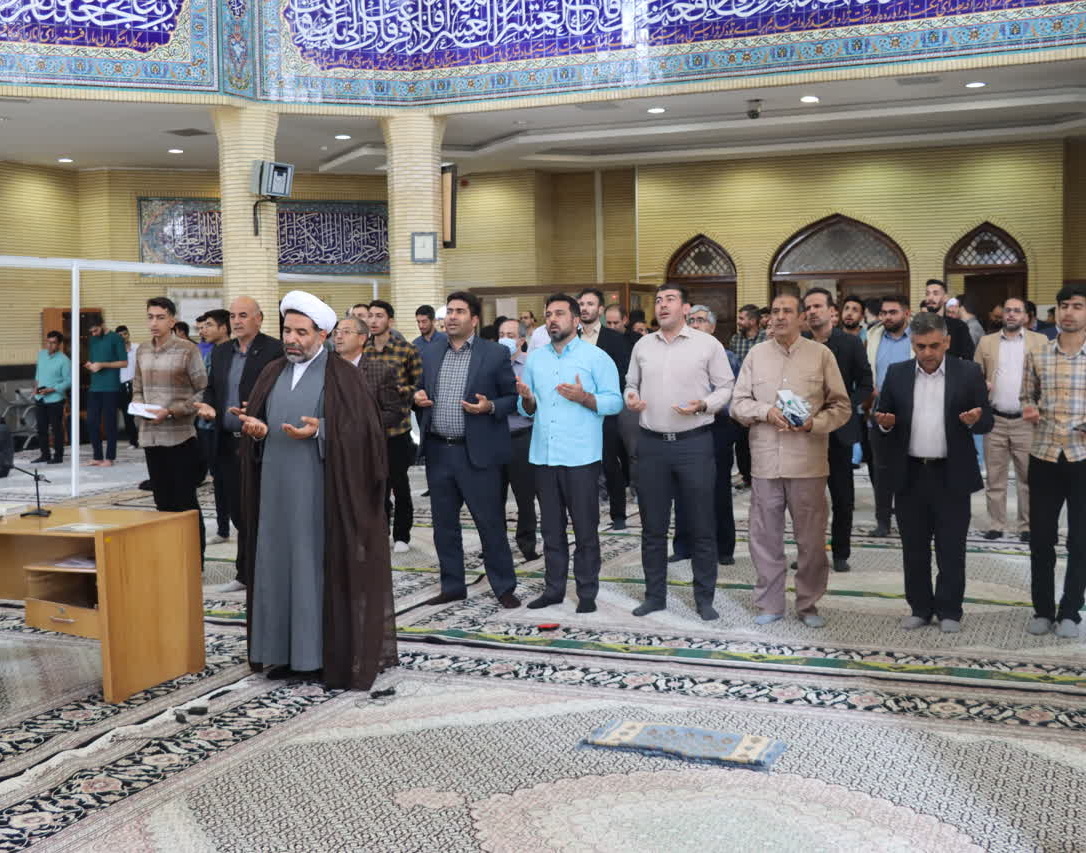 مراسم غبارروبی مزار شهدا دانشگاه همزمان با اعلام انزجار از جنایات رژیم صهیونیستی برگزار شد.