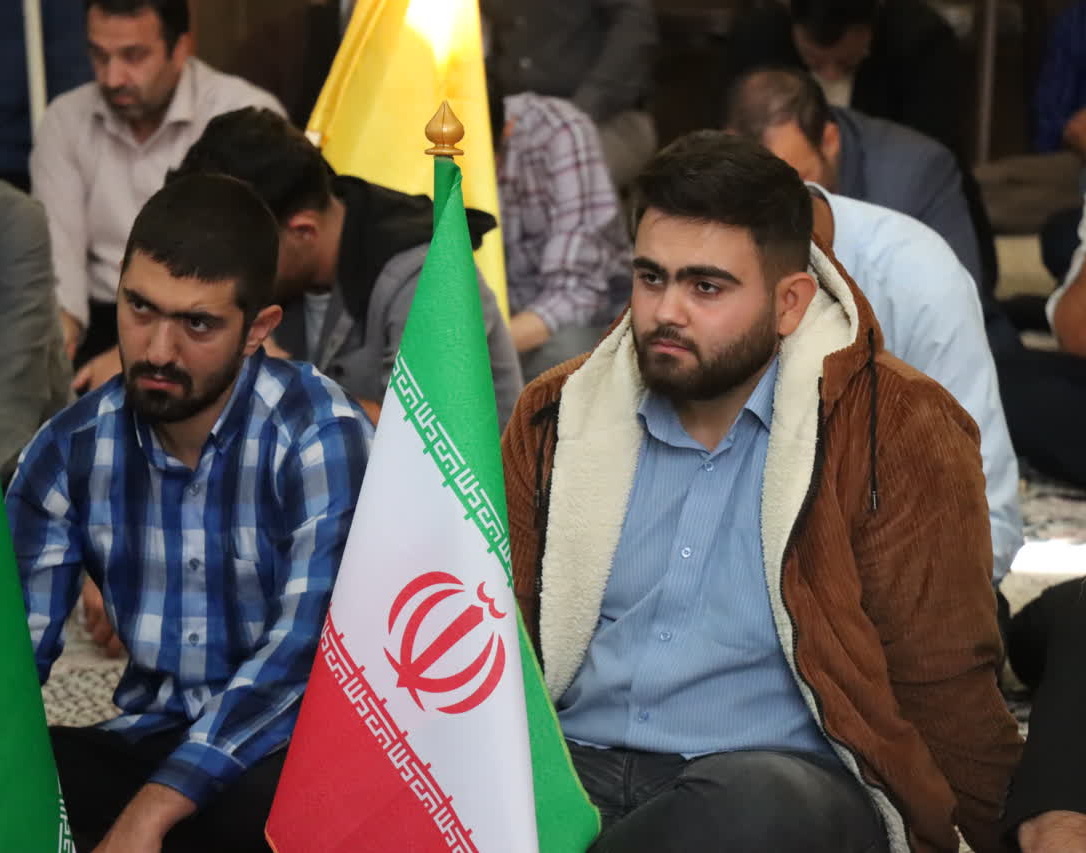 مراسم غبارروبی مزار شهدا دانشگاه همزمان با اعلام انزجار از جنایات رژیم صهیونیستی برگزار شد.