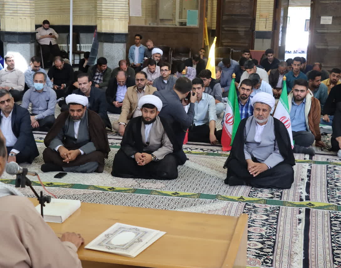 مراسم غبارروبی مزار شهدا دانشگاه همزمان با اعلام انزجار از جنایات رژیم صهیونیستی برگزار شد.