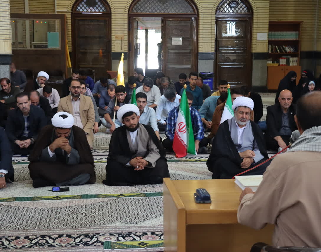 مراسم غبارروبی مزار شهدا دانشگاه همزمان با اعلام انزجار از جنایات رژیم صهیونیستی برگزار شد.